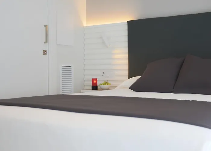 בית אירוח Hotel Sitges Rooms סיטגס