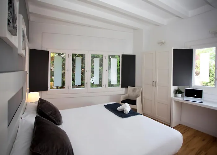 Hotel Sitges Rooms בית אירוח